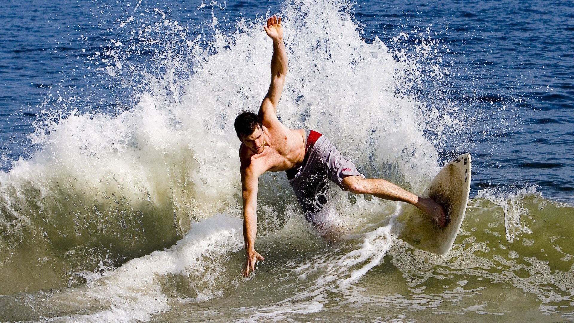 开云体育软件-《未来电竞场馆：虚拟与现实融合的全沉浸体验》，未来电竞市场前景巨大