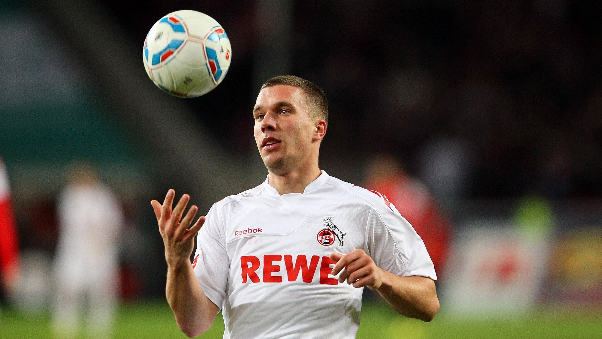 大型星空下的夜跑节，照亮心中的运动梦想，大型夜跑活动